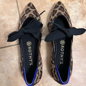 Rothy’s new wildcat Mary Jane